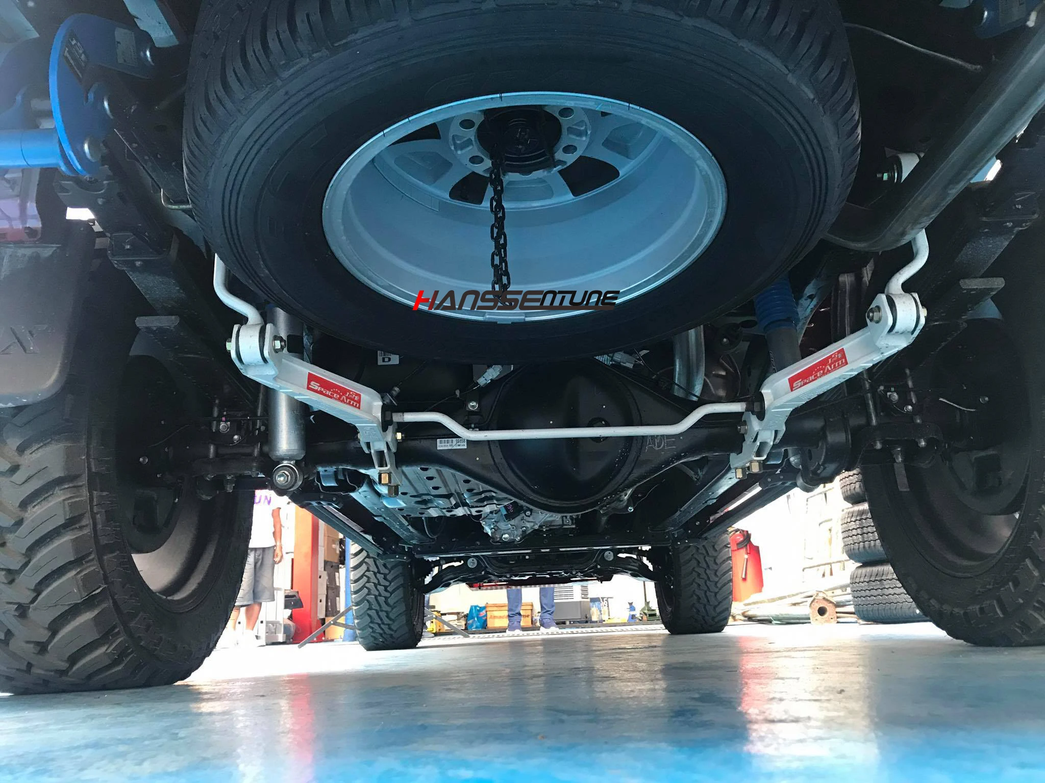 Hanssentune 4X4 Suspension Rear Car Chassis High Quality Steel Space Arm/ Balance Arm Stabilizer For Hilux VIGO 2005-2014