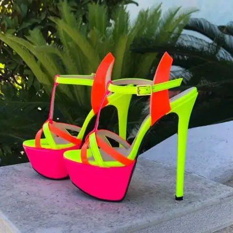 Sandali con tacco al neon patchwork Sandali con punta aperta e plateau alto con cinturino a T Scarpe eleganti Ritagli Tacchi sottili Colori misti Scarpe da club per feste