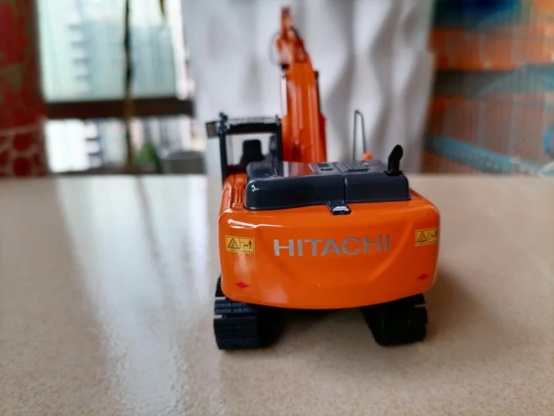 1:50 Hitachi ZAXIS 200-5 Hydraulic Excavator Reliable Solutions Metal Tracks Model