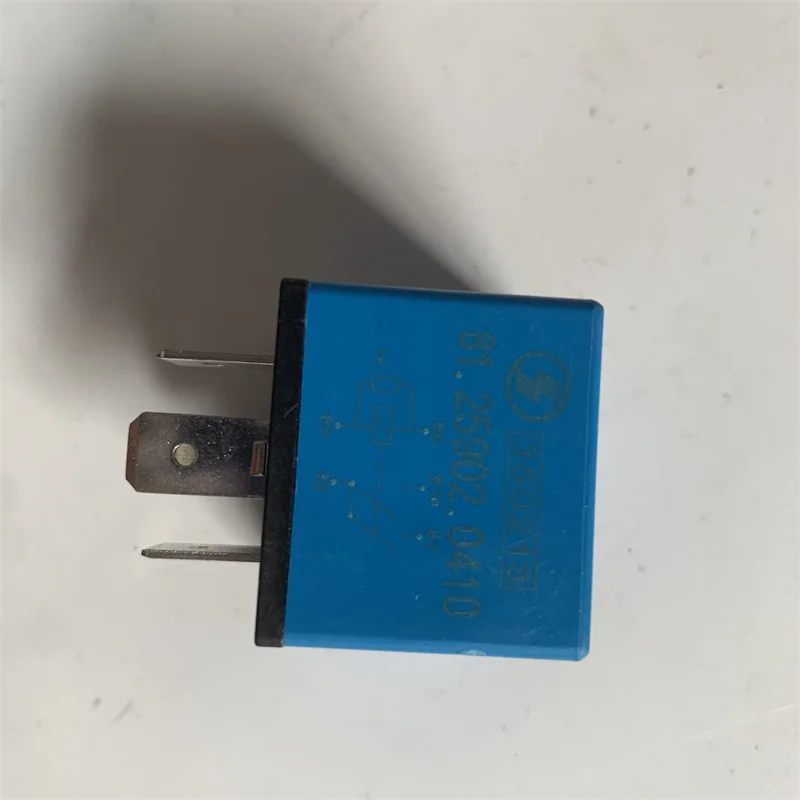 

81.25902.0410 relay adapted to Shaanxi SHACMAN F2000 F3000 X3000 5-plug truck accessories