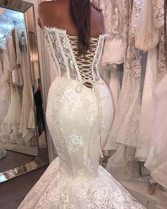 Abiti da sposa a sirena in pizzo cristalli corsetto a cuore in rilievo abiti da sposa con lacci lunghezza del pavimento matrimoni disossati esposti