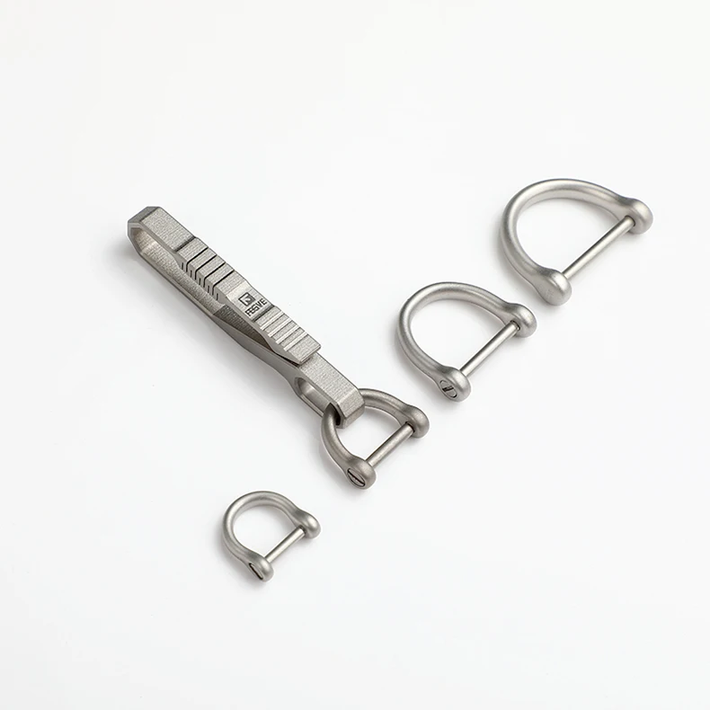 High Quality Titanium Alloy Keychain Men's Super Light Belt Waist Hanging CAR Key Chain Keyring Easy To Use Pendant Belt Buckle
