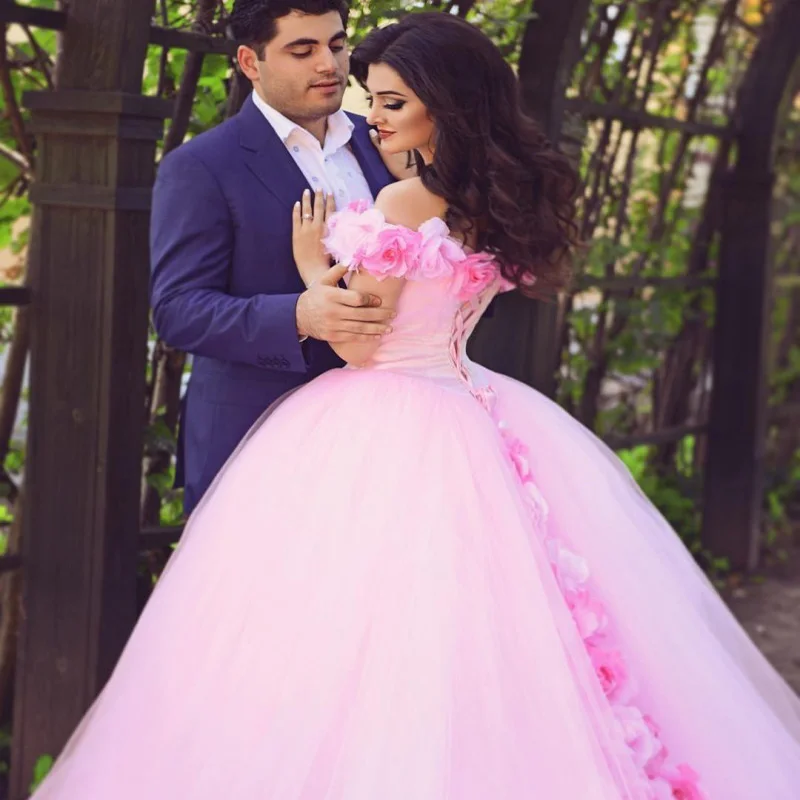 2020 Roze Quinceanera Jurken Prinses Cinderella Met 3D Bloem Uit De Schouder Elegant Tulle Party Gown Sweet 16 Jurk QE12