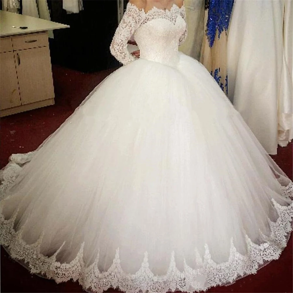 Off the Shoulder Ball Gown Wedding Dresses Elegant Wedding Gowns Beautiful Long Sleeve Bateau Lace Applique Bridal Dresses