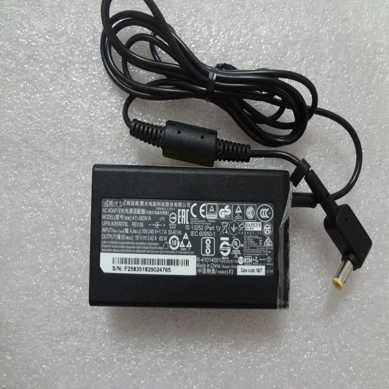 

OEM 65W 19V 3.42A A11-065N1A 5.5mm*1.7mm AC Adapter For ACER ASPIRE ES1-531 Series N15W4 Genuine Puryuan Charger