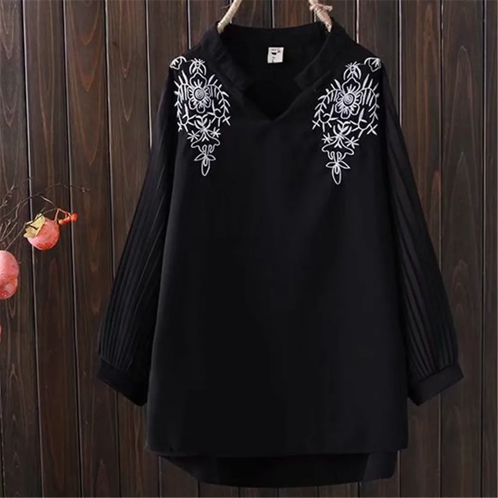 2021 Women Summer Summer Bress Large Size Women\'s Small Fat V-Neck Top Cover Delly Thin Western Style Embroidered Chiffon Shirt