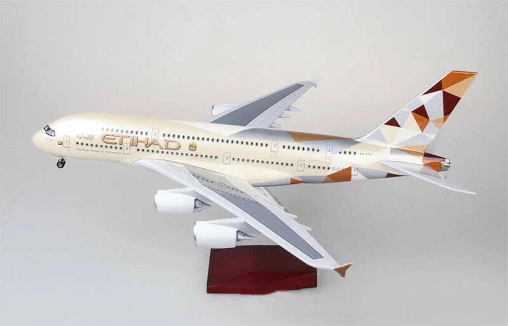 1/130 Etihad Airplane Model A380 with LED Lamp Resin Aircraft 43cm Passanger Plane Airforce Model