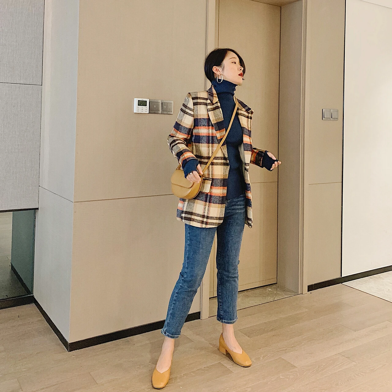 2023 Women Plaid Woolen Blazers Tweed Heavy Winter Jackets Trench Coats Raincoats Overcoat Korean Fashion Clothes New Oem Suits