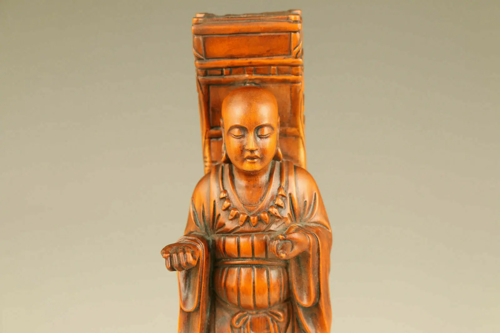 chinese old boxwood hand carved Xuanzang Buddha statue netsuke table decoration