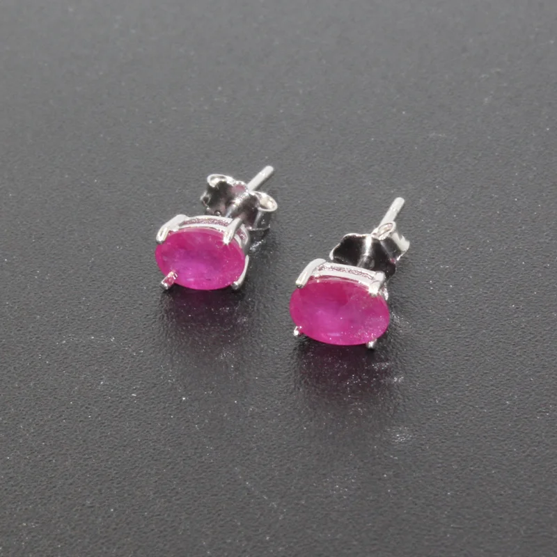 Natural Ruby Silver Earrings 4 * 6 Mm Ruby Stud Earring Simple 925 Silver Ruby Earrings Classic Ruby Jewelry for Wedding