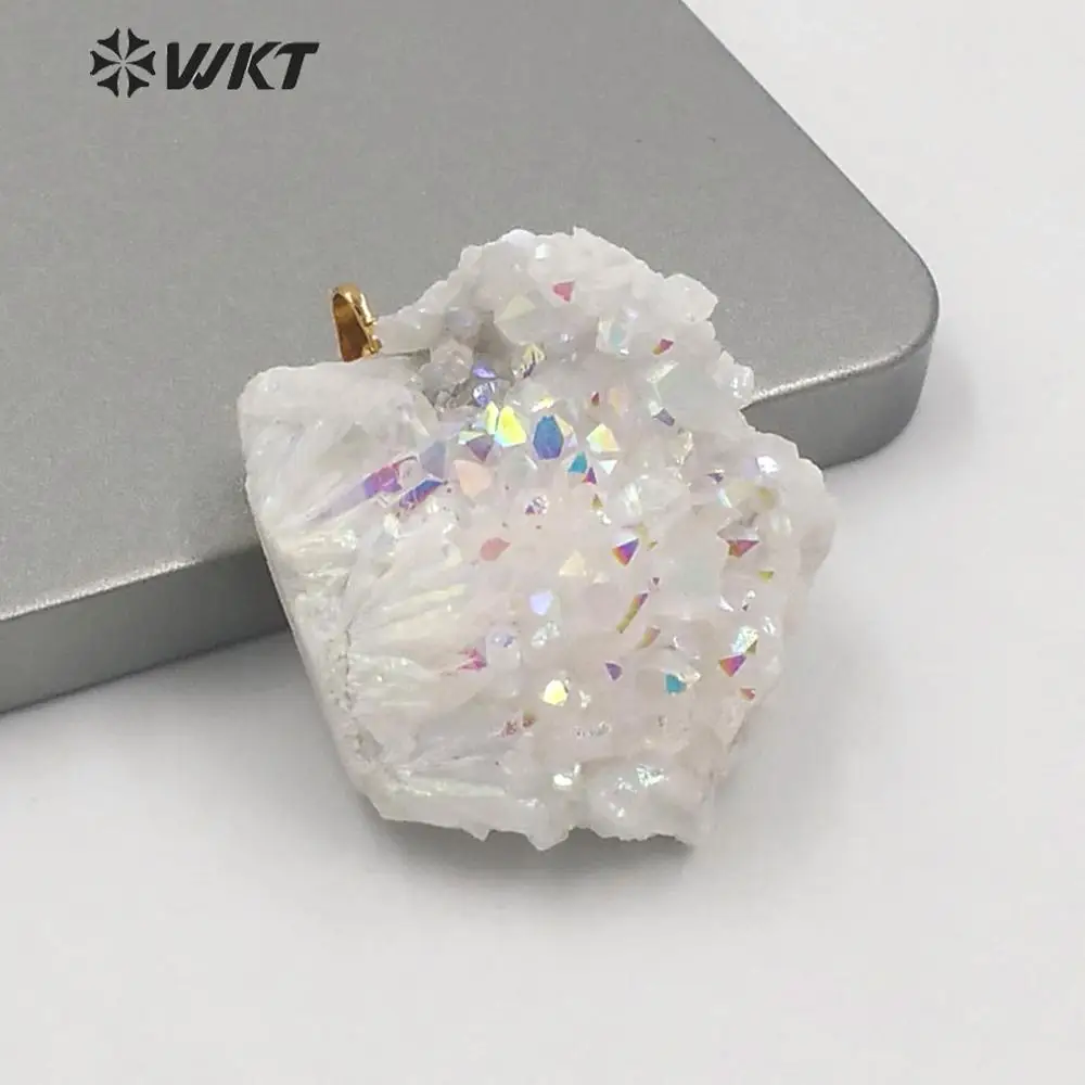

WT-P1561 WKT Shinny Rainbow Natural Aura Cluster Quartz Pendant Luxury Popular Women Jewelry Angel Style Trend