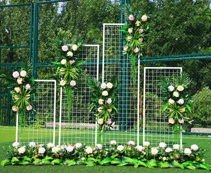 

New wedding iron mesh screen props, stage background, road guide, Sen Department wedding stage site layout