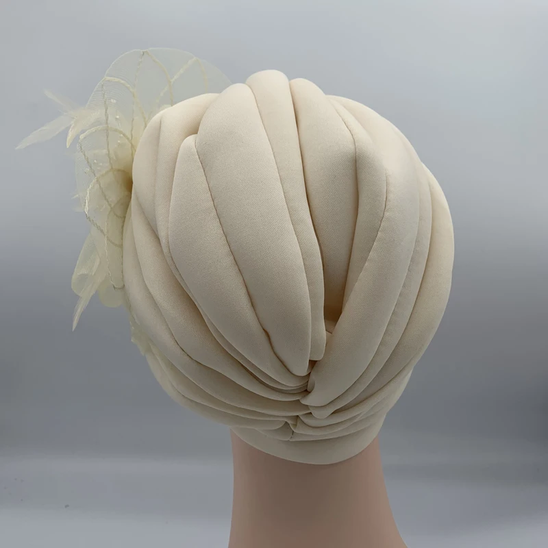 Ultimo cofano Turbante con fiore di piume per donna cappellini con foulard musulmano copricapo da festa di nozze Turbante Mujer Headtie africano