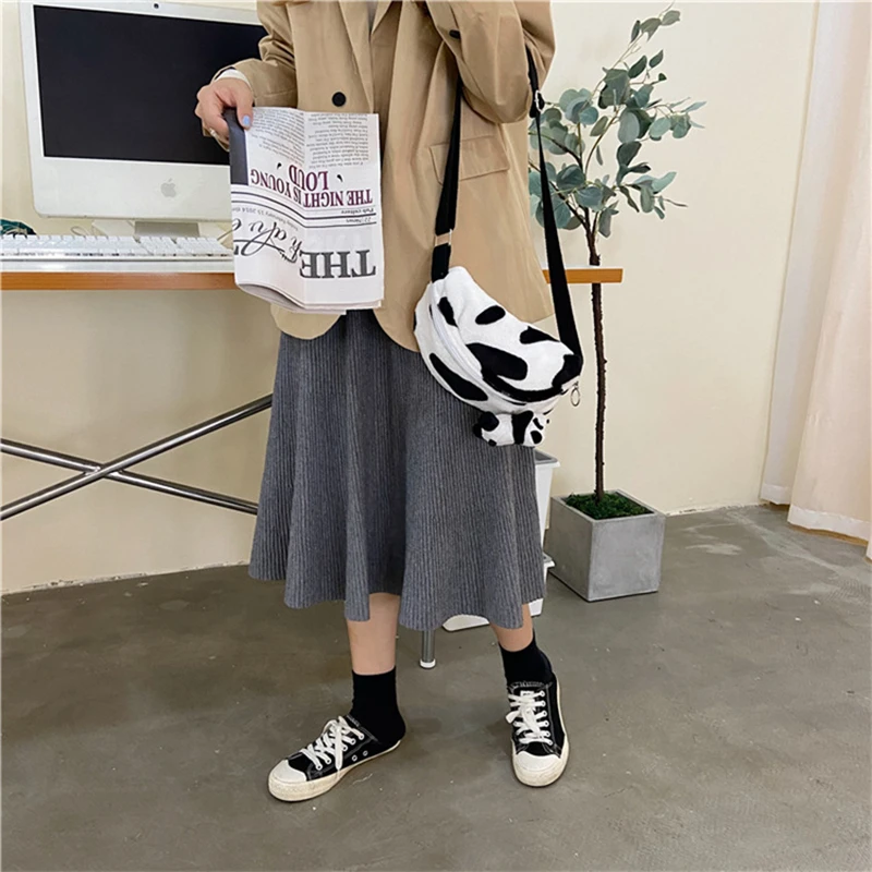 Cute Cow Winter Pattern Women Belt Bags Designer Shoulder Bag Plush Messenger Bag Fanny Pack Lady Hobos Bum Hip Bag Big Purse