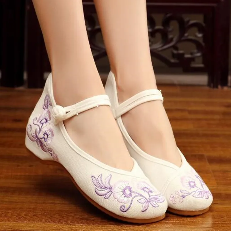 Embroidered Mary Jane Women Loafers Round Toe Ethnic Flower Cloth Shoes Woman Sandals Dancing Ballet Shoe Ladies Vintage Wedges