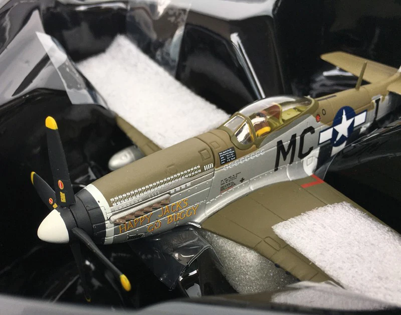 Fine 1 / 72 World War II US p-51d fighter model  Aa27706 alloy model