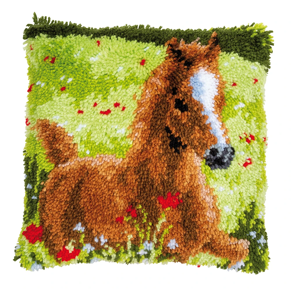 Latch Hook pillowcase with Pattern Printed for Kids and Adults Pillow Cover Gift for Family Friends Needlework Crafts Rug horse