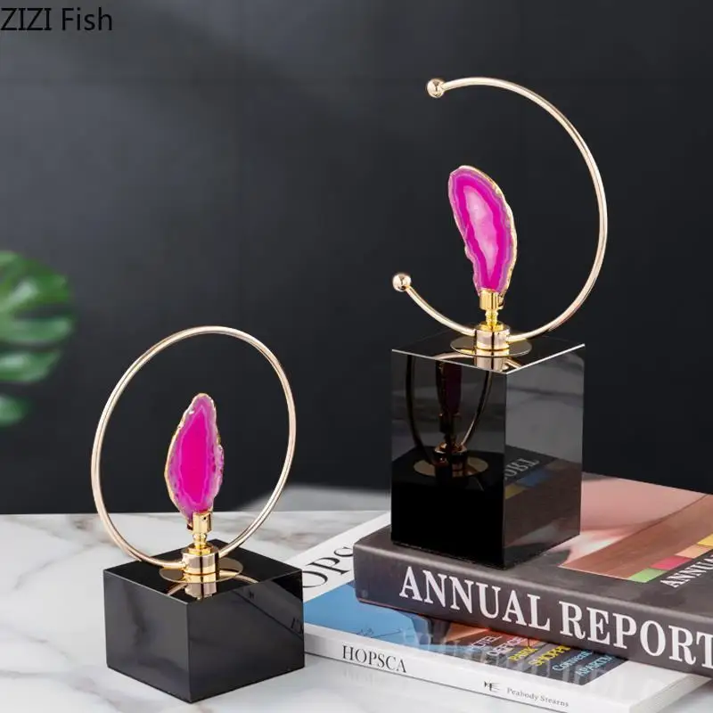 

Creative Natural Agate Handicraft Ornaments Golden Metal Ring Crystal Base Pink Agate Handicraft Furnishings Home Decoration