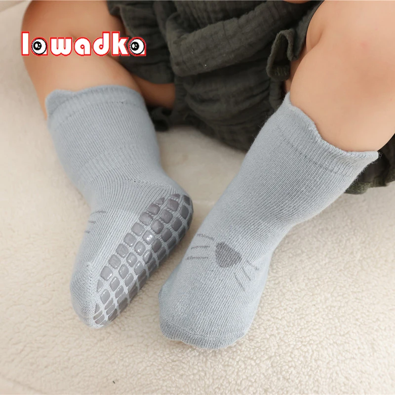 

Lawadka Spring Autumn Children Boy Girls Socks With Rubber Cotton Cartoon Floor Anti-Slip Sport Boat Socks For Boys Four Season