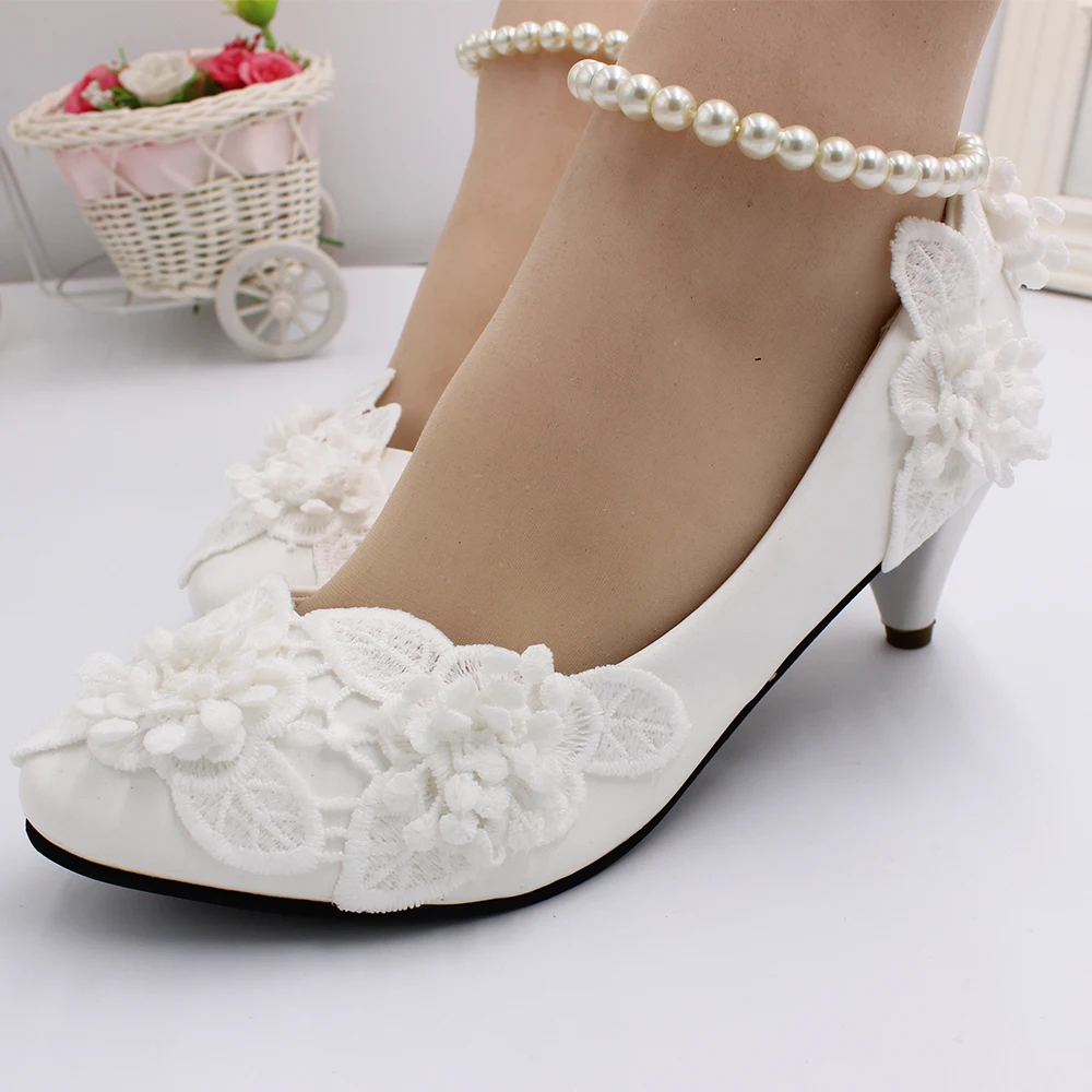 Three-dimensional flower white pearl anklets wedding shoes 2020 new wedding dress shoes bride wedding shoes white wedding dBH152