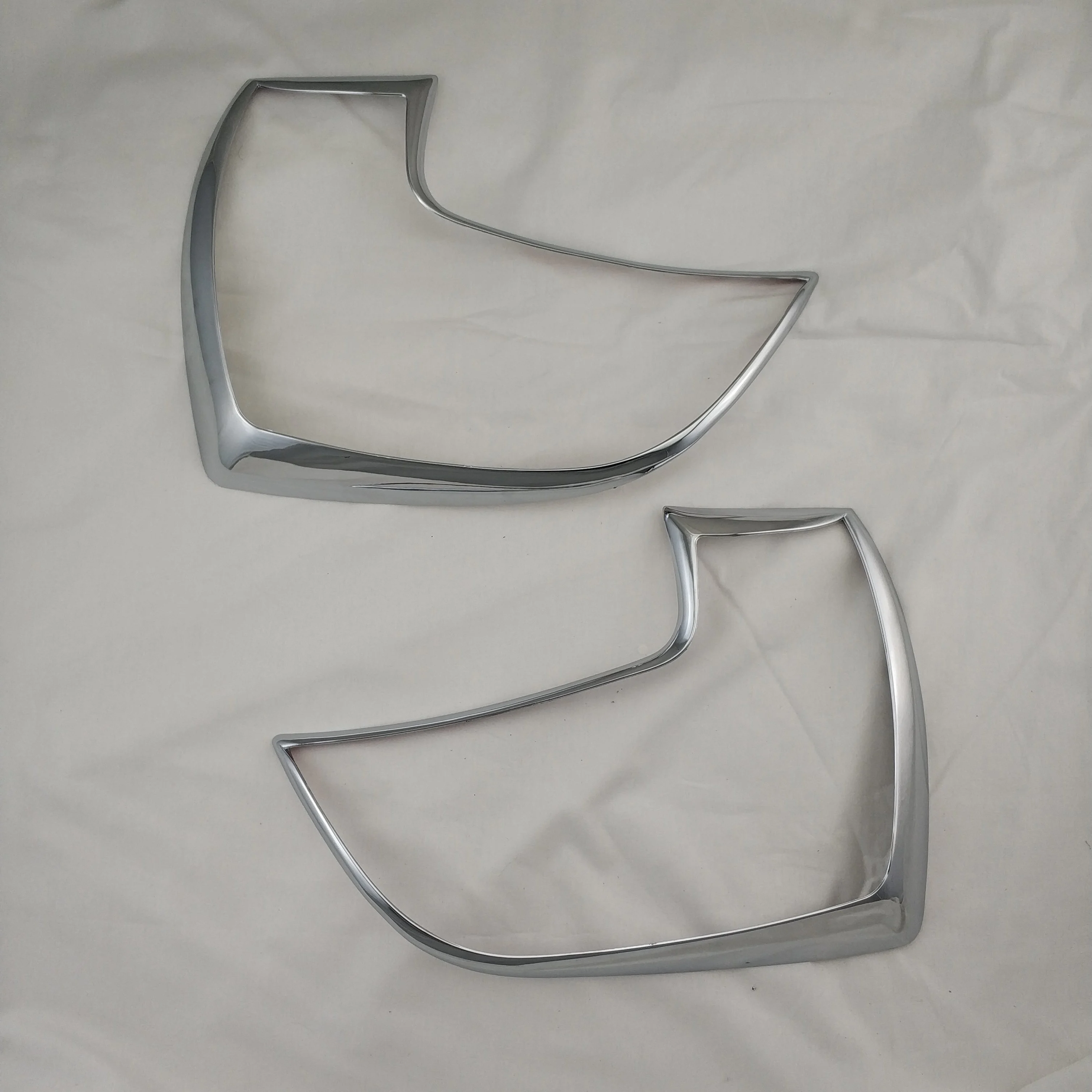 Chrome Rear Lamp Cover Molding Garnish – 2Pcs For 2011-2015 Kia Picanto / Morning
