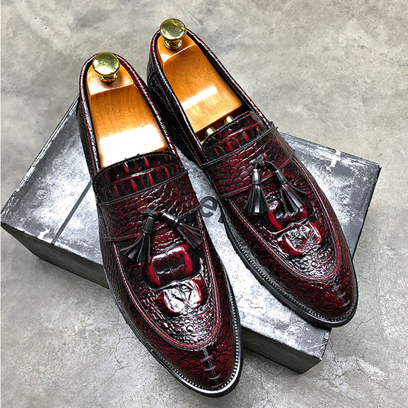 

brand designer men luxury fashion wedding banquet dress genuine leather tassels shoes slip on driving shoe breathable loafers