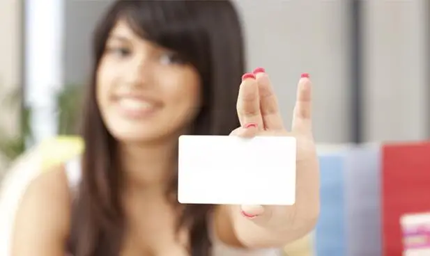 Kartu Nama Bisnis PVC Plastik Putih dengan Lapisan Mengkilap untuk Printer Kartu Identitas Grafis - Ketebalan 0.75mm