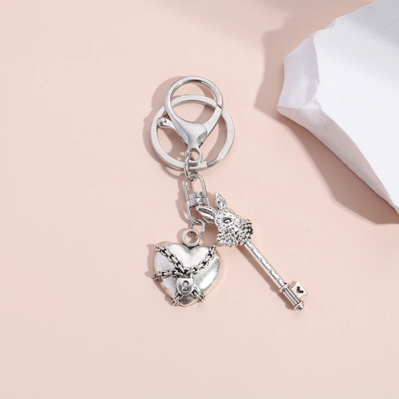 Cute Keychain Rabbit Key Ring Animal Metal Key Chains Souvenir Gift For Women Men Handbag Accessorie Simple Punk Jewelry