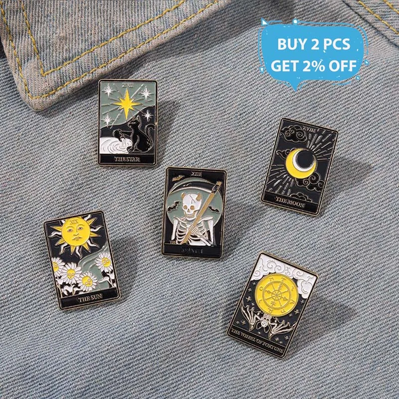 Halloween Tarot Cards Enamel Pin Skeletons Bats Demo Brooches Backpack Lapel Pin Badge Jewelry Gift Freinds Accessories Custom