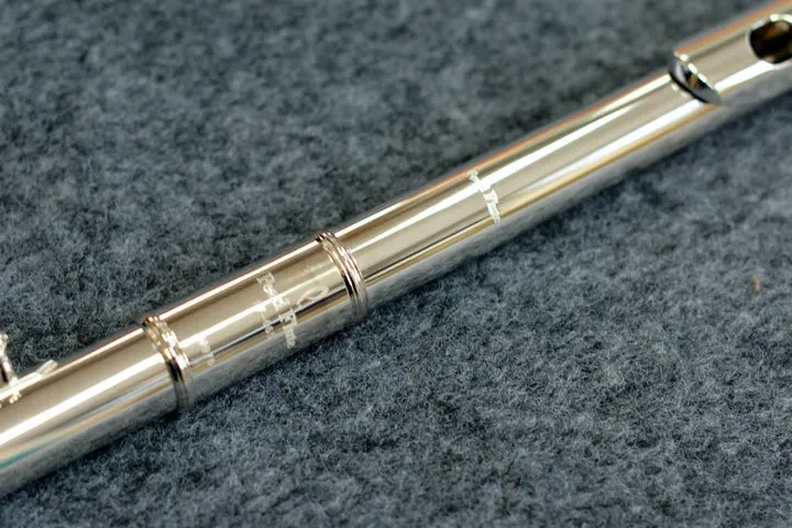 Pearl Quantz 665 Flute High Quality Silver Plated 17 Keys Flute Open Hole E-Mech Flute Musical Instrument