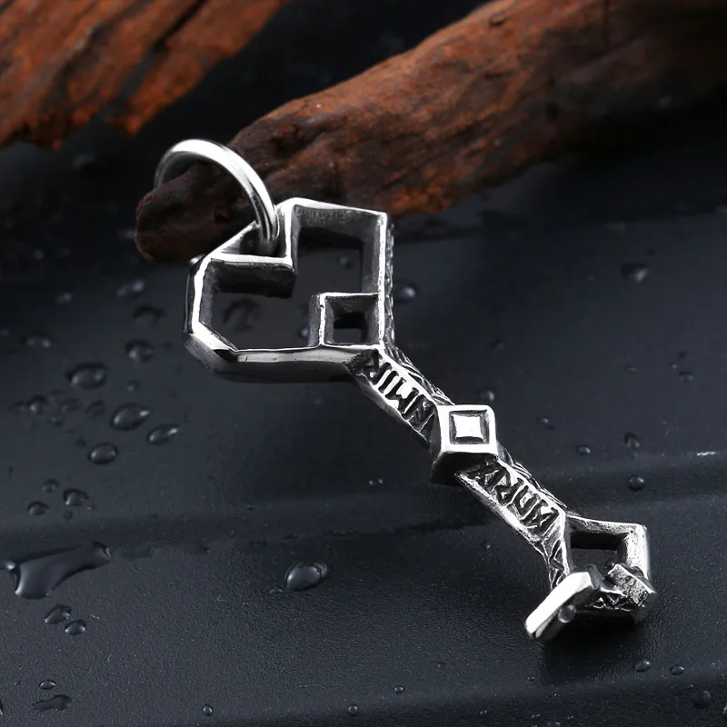 BEIER Vintage Jewelry Metal Stainless Steel Necklace for Men Fashion Jewelry key Pendant Necklace For Women Jewelry BP8-029