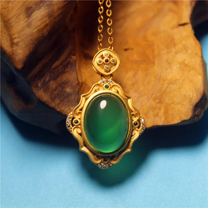 Liemjee Wholesale Fashion Jewelry Green Chalcedony Inlaid Hollow Necklace for Woman Feature Luxury Namour Charm Gift All Seasons