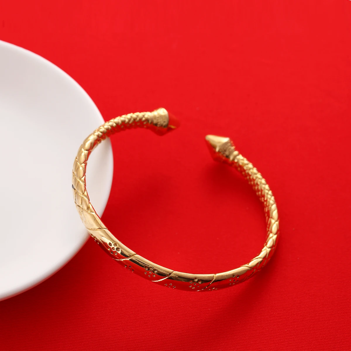 Gold Color Luxury Brass Copper Metal Bangle Women Fashion Charm Bracelets Jewelry