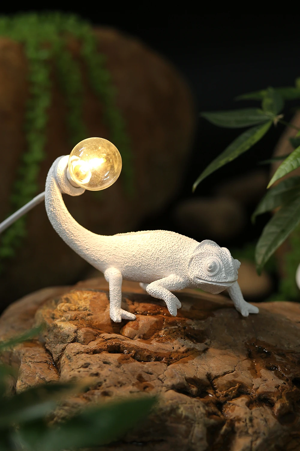 Cute Lizard Wall Lamp LED Night Light for Bedroom