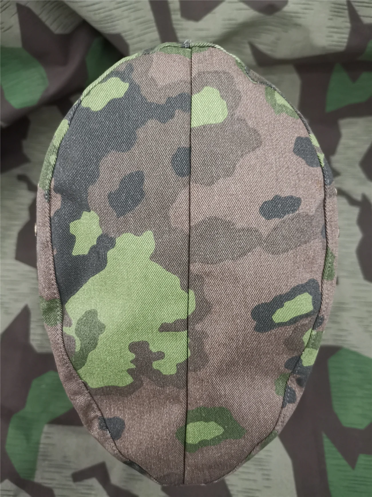 WW2 E.M.D German .M43 hat . Camouflage 1