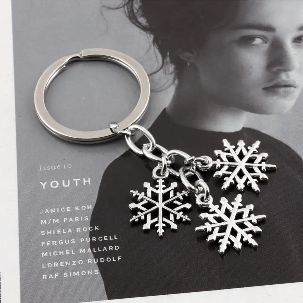 1Pc Lovely Christmas Snowflake KeyChain Snow Flake Key Chain Ring Purse Pendant For Classic Lovers' Gift Jewelry E2383