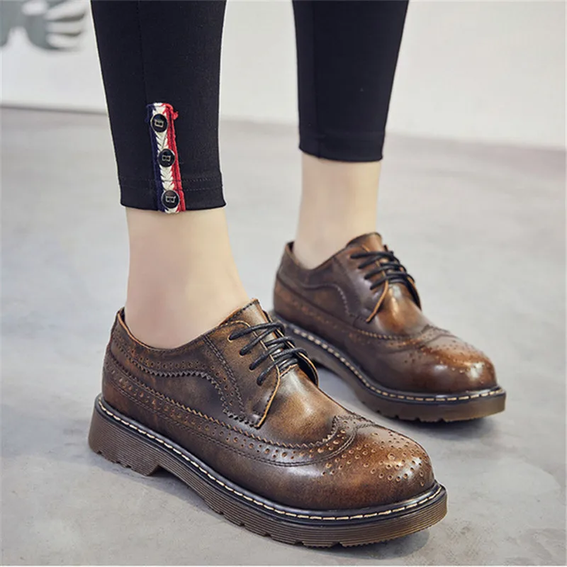 

Women Flats Oxfords Shoes 2022 New Arrival Carved Ladies Brogues Creepers Shoes British Style Student Platform Thick Heel Oxford