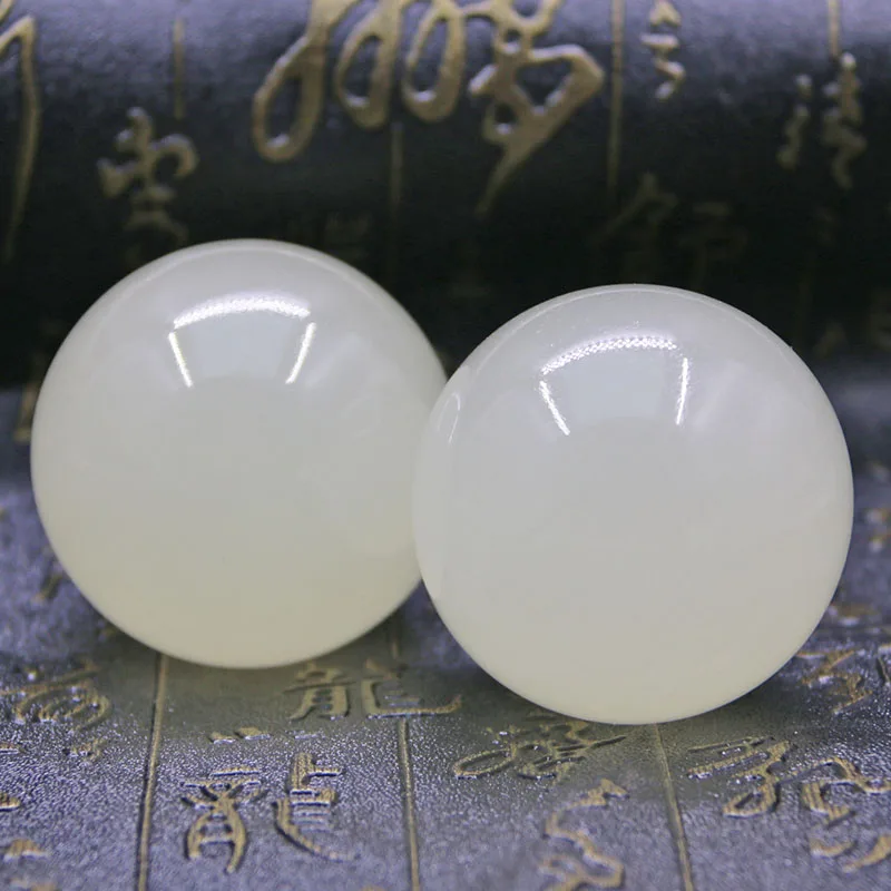 Natural Ice Seed Jade Fitness Ball Jade Health Care Massage Hand Piece To The Elder Ball Play