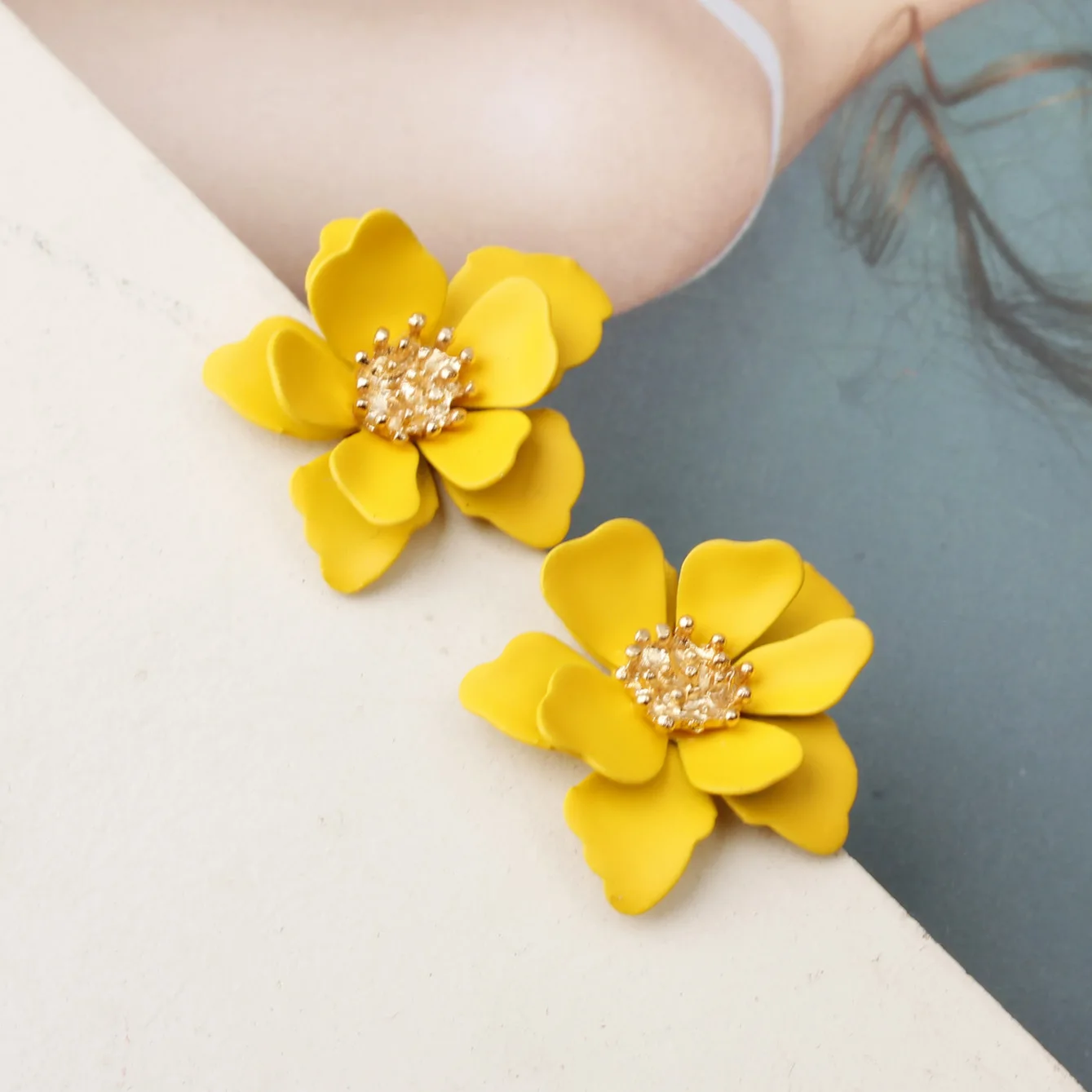 Korean Flower Stud Earrings For Women New Sweet Spray Paint Flowers Earring Girl Wedding Party Engagement Jewelry Gifts