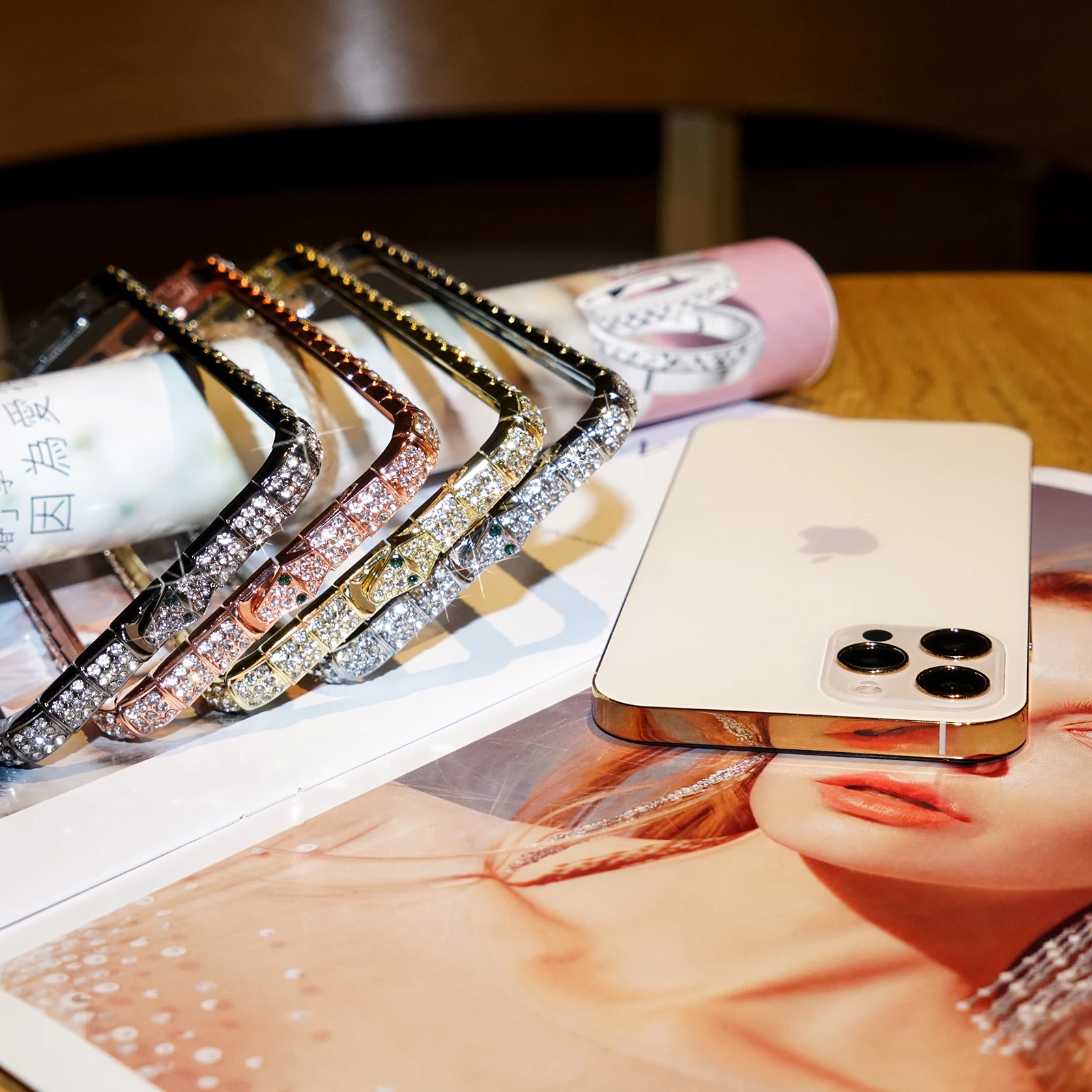 بلينغ الماس الأفعى الوفير الحال بالنسبة آيفون 16 15 14 13 11 12 برو ماكس X XR XS 7 8 البسيطة بريق حجر الراين إطار معدني غطاء الهاتف