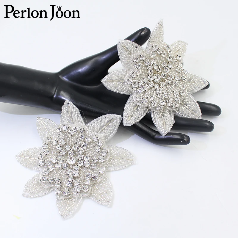 1PC Hand-stitched 3D crystal flower rhinestone applique patch, sewn or ironed on the wedding decoration accessories WH027