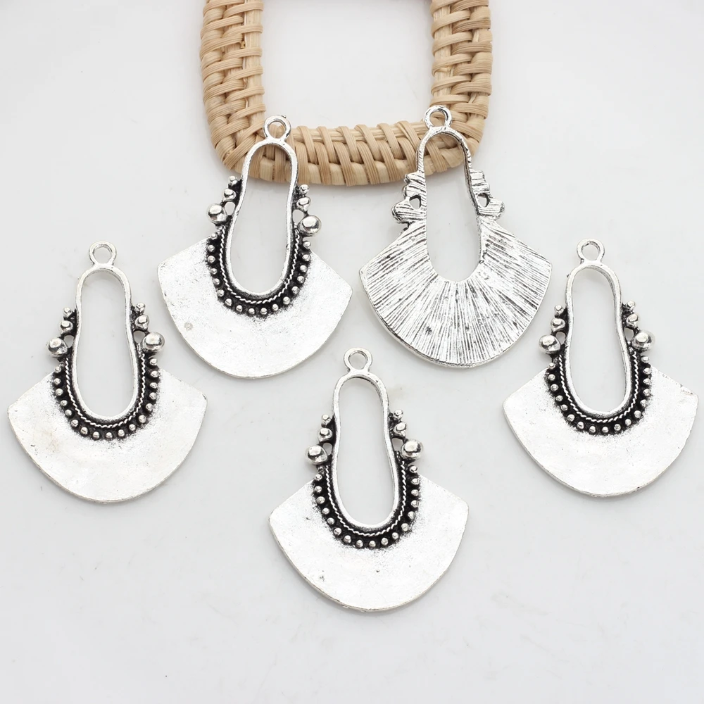New 5pcs/lot 40*29MM Retro Antique Zinc Alloy Crescent-shaped Charms Pendant For DIY Jewelry Necklace Accessories