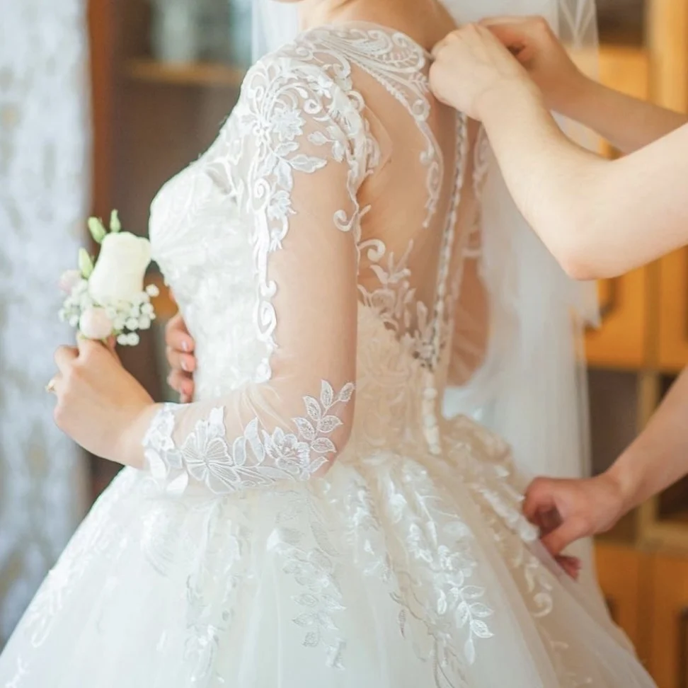 Robe de Mariée en Tulle à Paillettes, Col Transparent, Manches sulf, Appliques en Dentelle, Bouton au Dos, Traîne de Balayage, Magnifique, Personnalisée