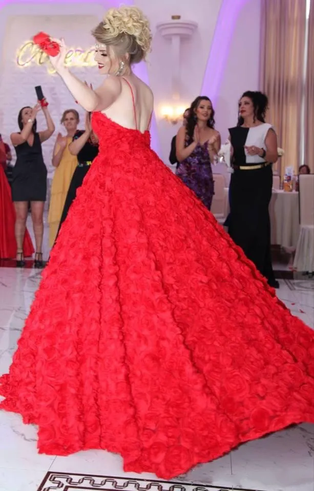 Precioso vestido de novia rojo acampanado Abric Dubai, hombros descubiertos, flores 3D, Espalda descubierta, tren de barrido, talla grande