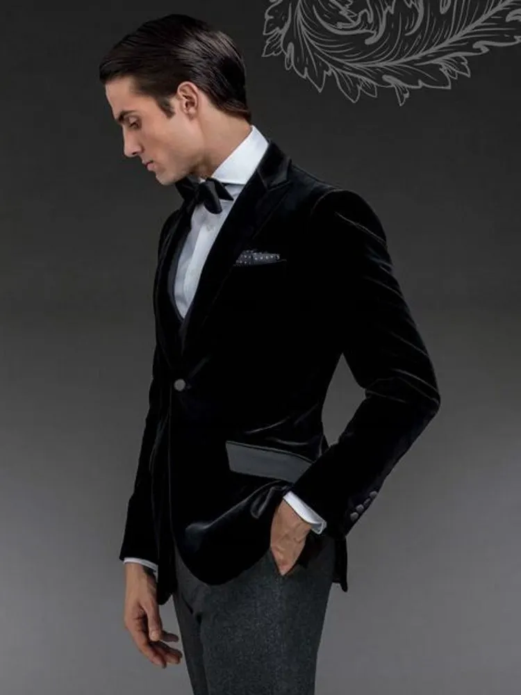 

Handsome Black Velvet Groom Tuxedos Customize Men's Evening Dress Toast Suit Party Blazer Clothes (Jacket+Pants+Vest+Tie) NO:089