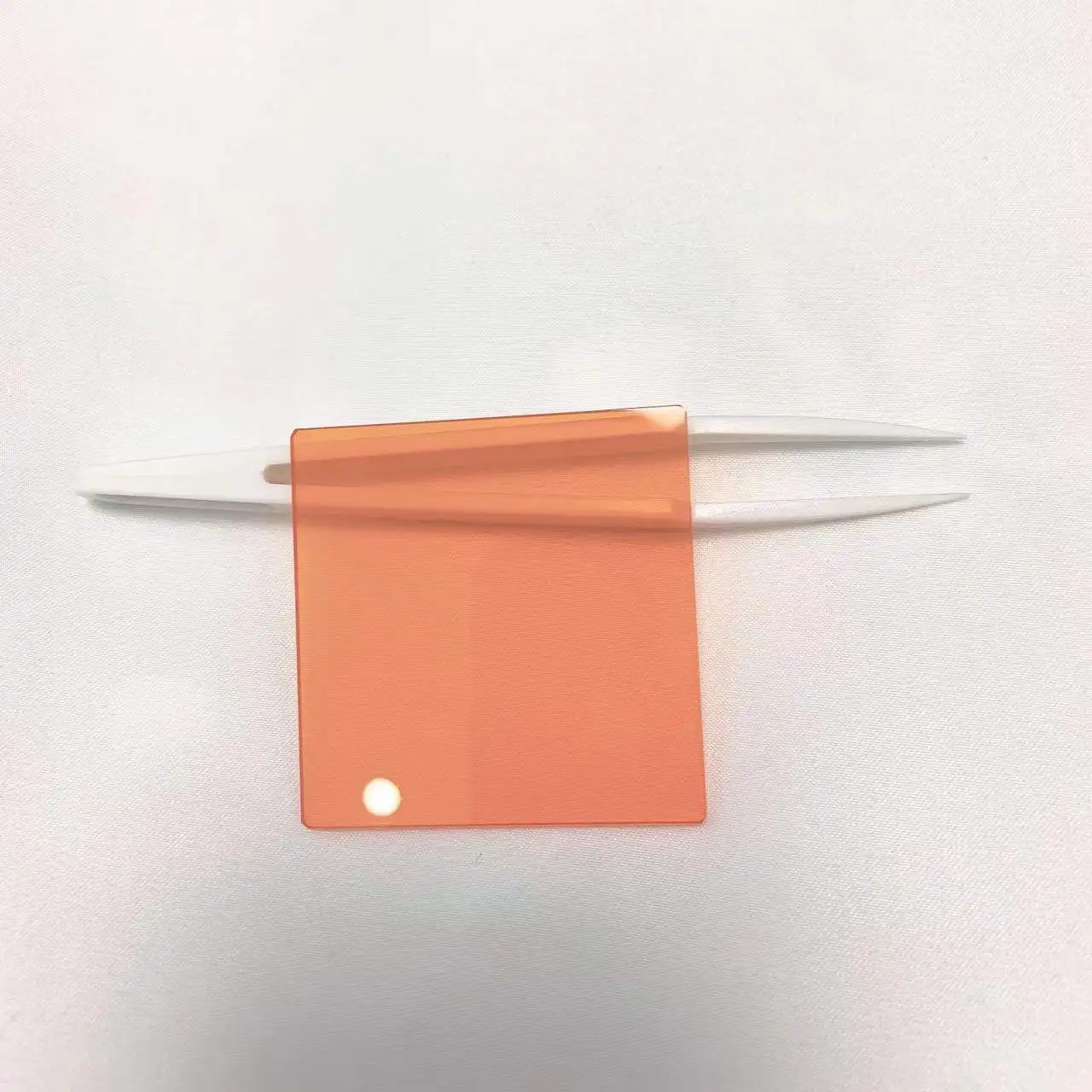 Wiele rozmiarów plac 565nm Longpass filtr jasno pomarańczowy Otical szkło CB565 GG570
