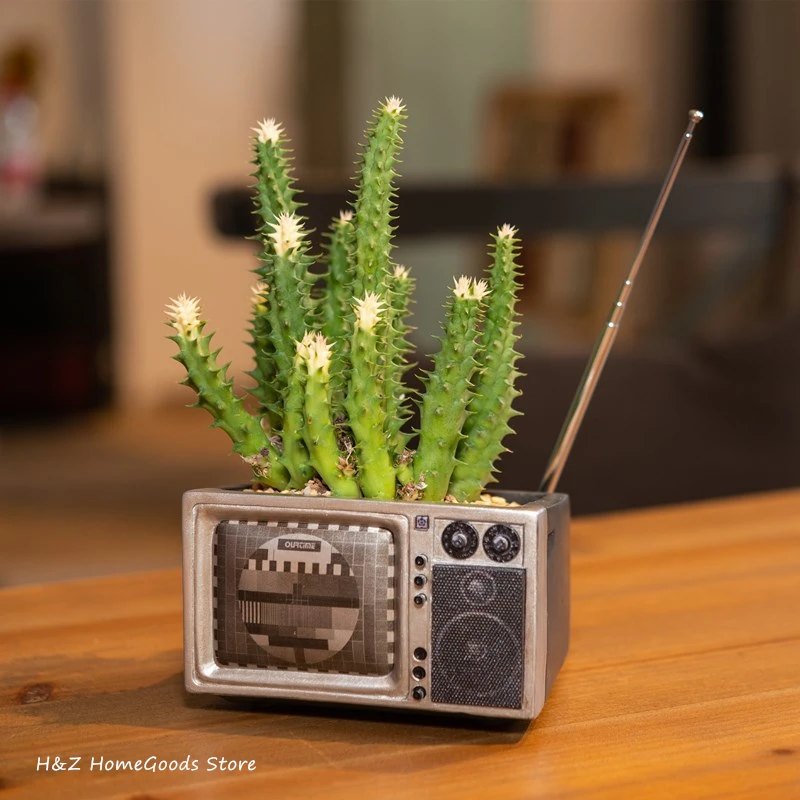 Creative Retro Radio Television Recorder Computer Walkman Shape Ornaments Succulent Flower Pots For Home Balcony Decoration