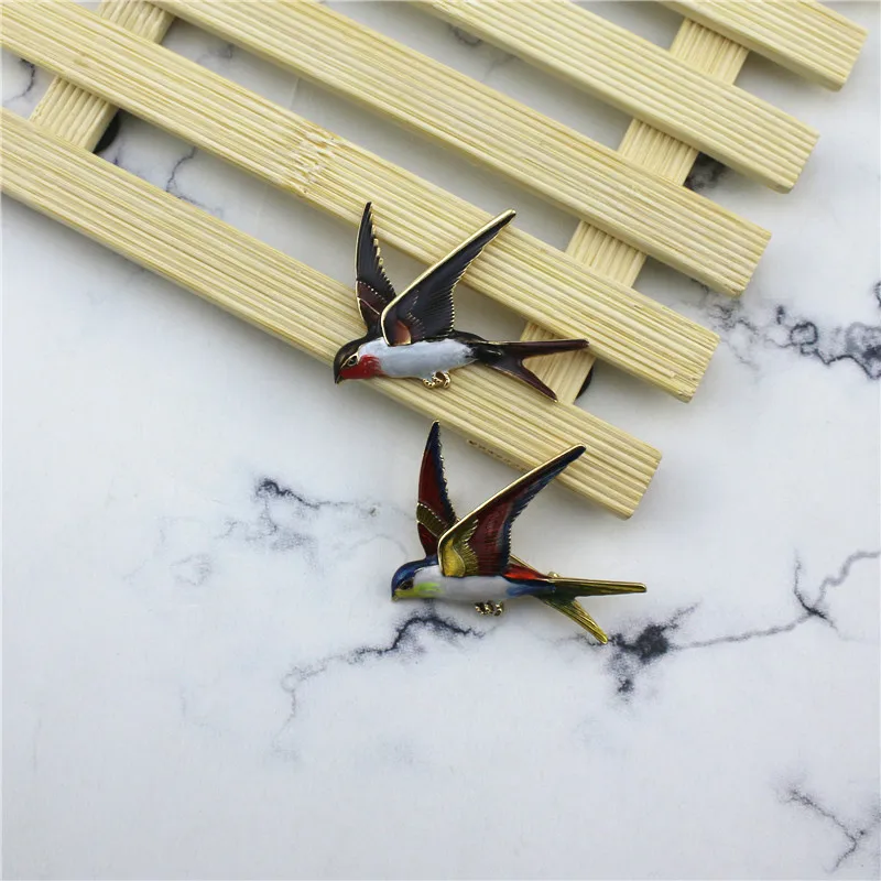 Funny colorful swallow brooch girl student clothing school bag accessories decorative pin animal bird brooches gift