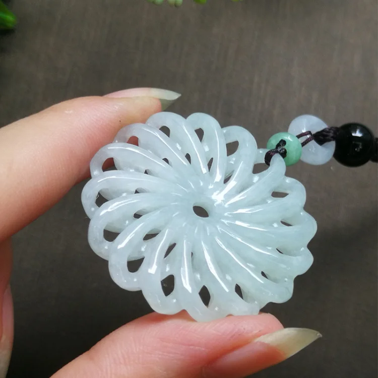 

Beautiful circular Burma Jade Pendant jadite Amulet hollow out Ornaments with certificate