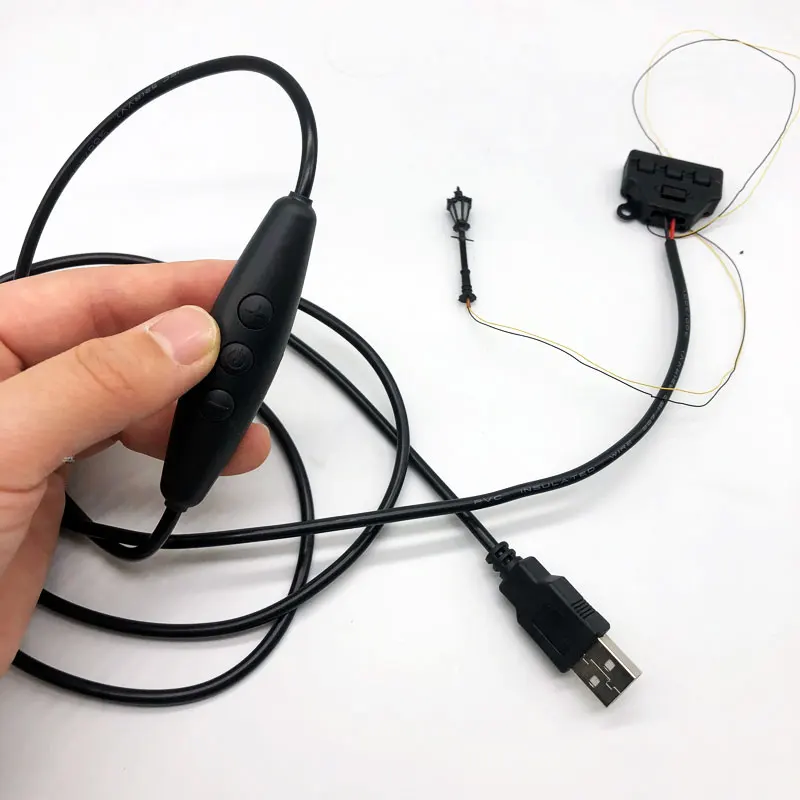 USB Kabel mit Linker Stecker/USB Kabel mit Controller und Stecker auf distribut/Eisenbahn Layout/Eisenbahn Layout/zug Layout